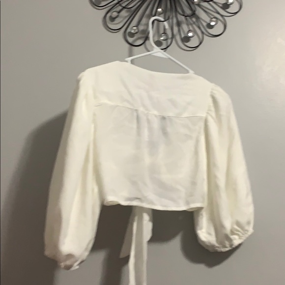 white cropped tie up blouse - Picture 3 of 3